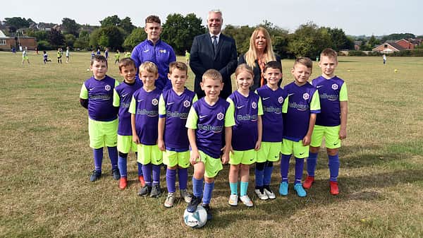 Media 1893 young footballers leicester 2