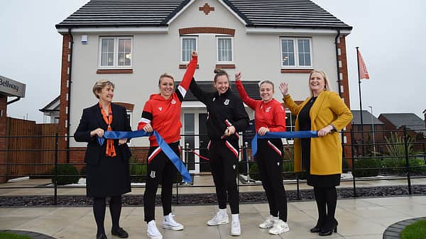 Media 2021 the crescent