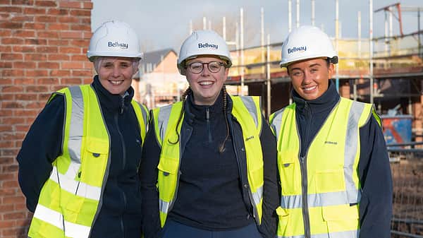 Media 2131 all female site team