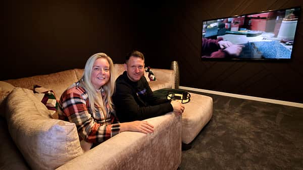 Media 2326 linzi and chris burdon rise