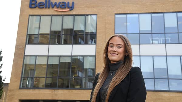 Media 3553 jessi lous finance apprentice