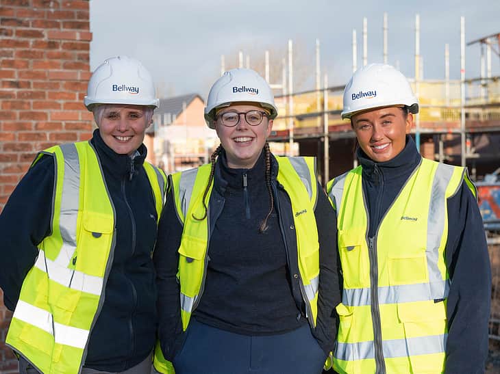 Media 2131 all female site team