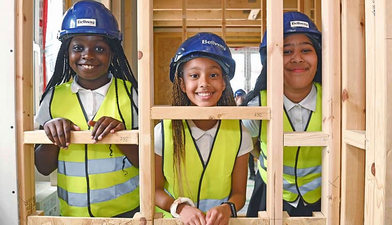 Media 1amjxczt hunts grove primary academy visit