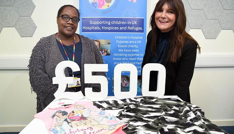 Media 2083 childrens hospital pyjamas