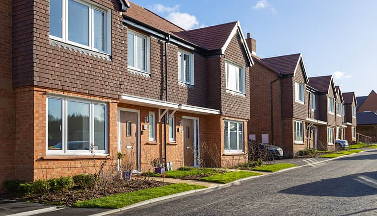 Media 2233 admiral park tongham