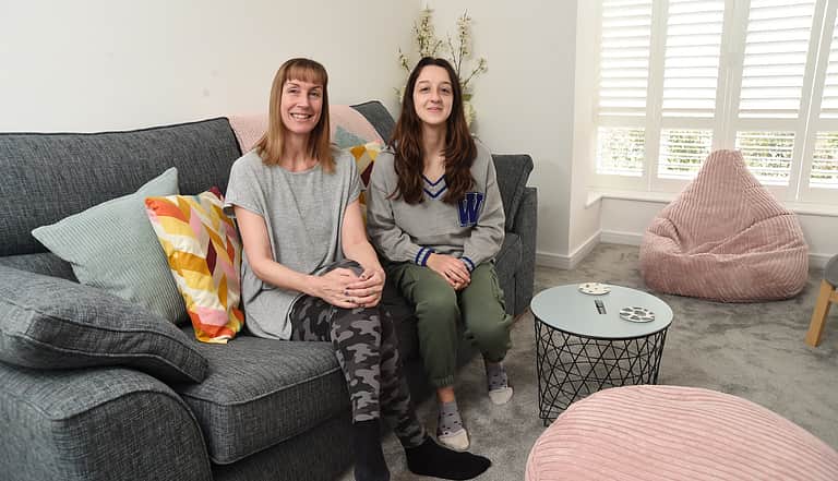 Media 2254 ellan laquaniello