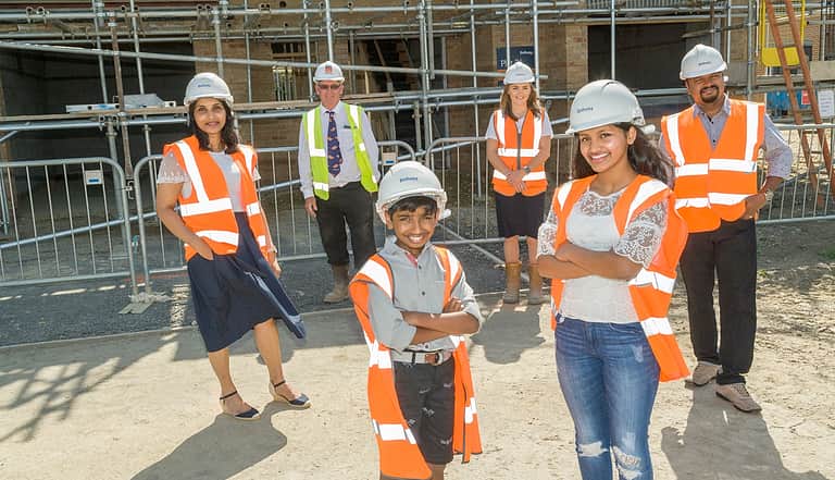 Media 2300 dusty boots group