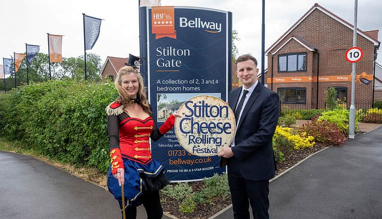 Media 2csajx24 cheese rolling festival 2025