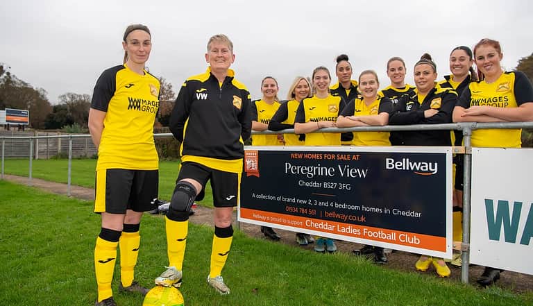 Media 3378 sw cheddar ladies 2 1600x1071