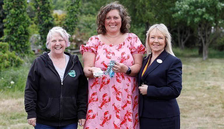 Media 3nejrazl suffolk seal donation