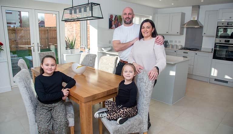 Media 5cghglot weavers fields zara and paul