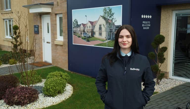 Media ax0b05kp ellietraynor