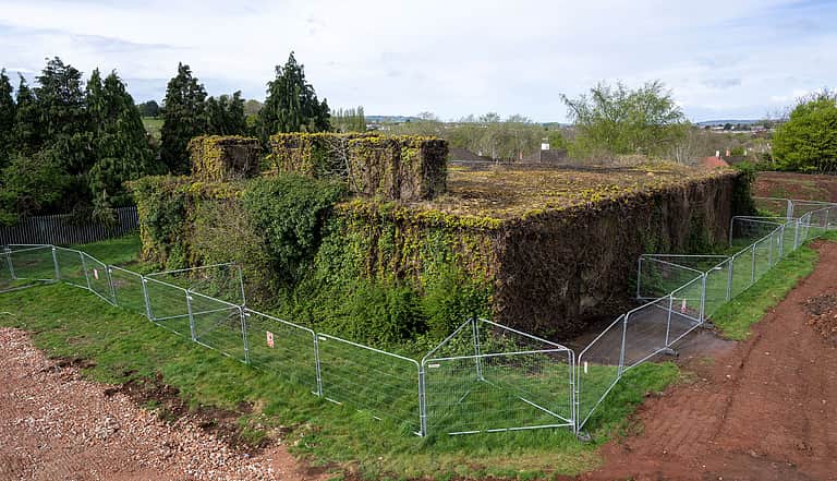 Media dkhd1dyc flowers hill bunker
