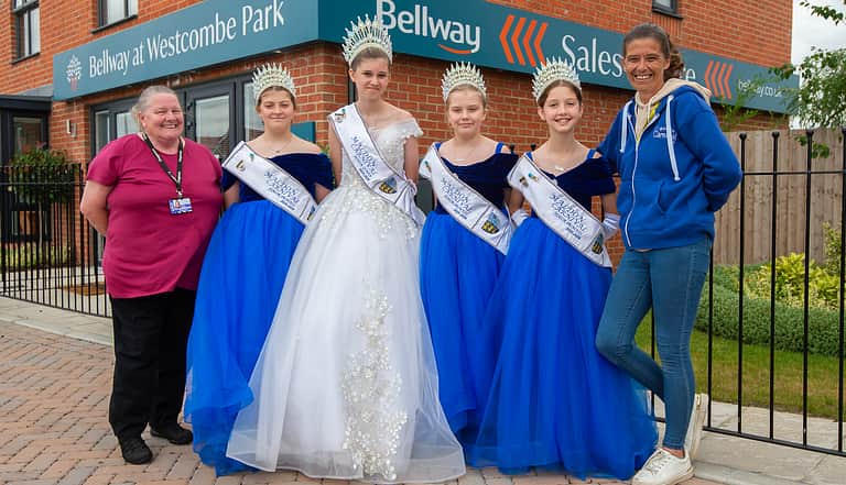 Media fckfiemq maldon carnival girls