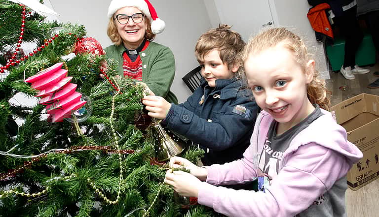 Media giwou2kj bellessexspringsteadxmas06