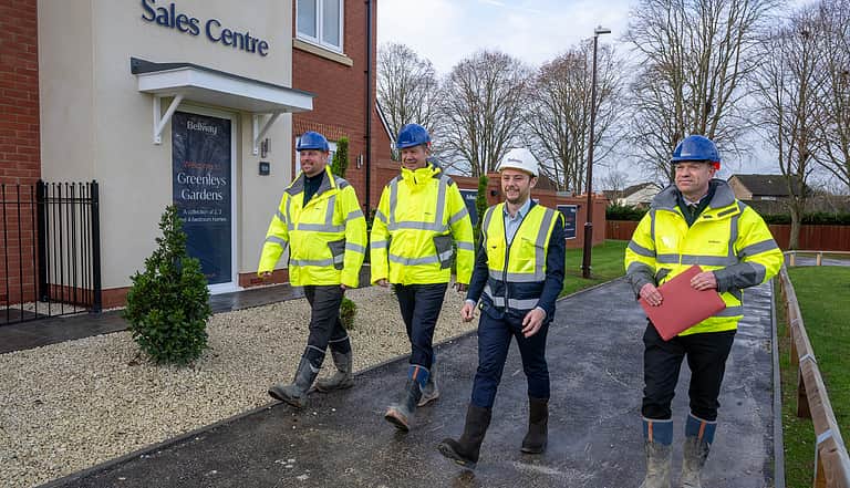 Media glhk402v mp chris curtis visit