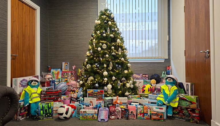 Media hb4m141n mission christmas scotland east