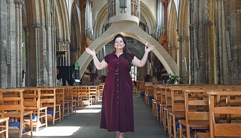 Media jdfjvw42 llandaff cathedral