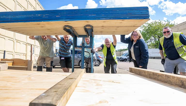 Media kb2enjfn men in sheds mk donation