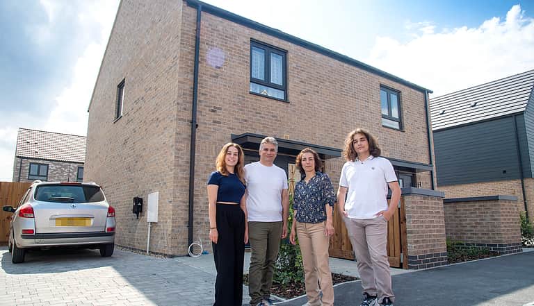 Media kothmyum yurekten family springstead village