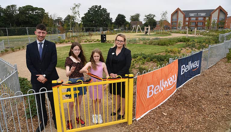 Media mtzdu225 seaford grange park opening