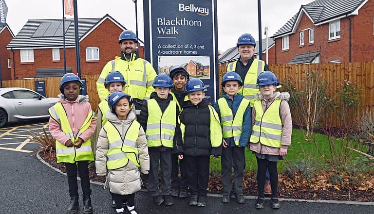 Media p4ainc4b blackthorn walk eco