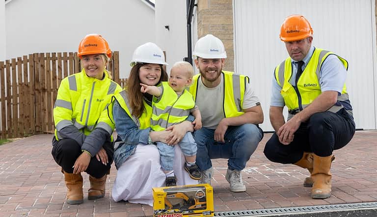 Media vxgmef0z harris beatti