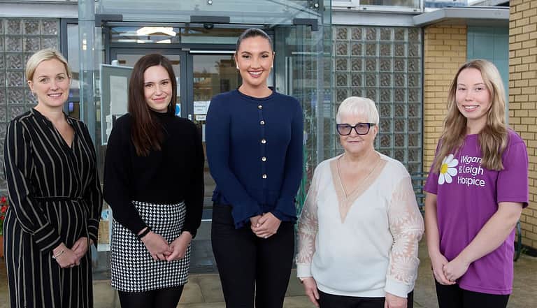 Media wenh35x4 wigan leigh hospice