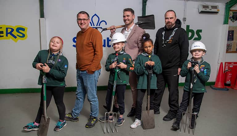 Media ykzjbtz2 scout and guide group donation