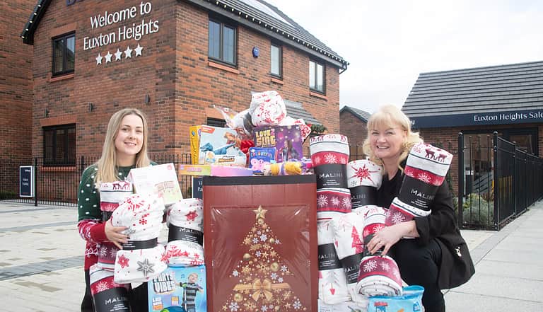 Media zhapjulm derian house donation