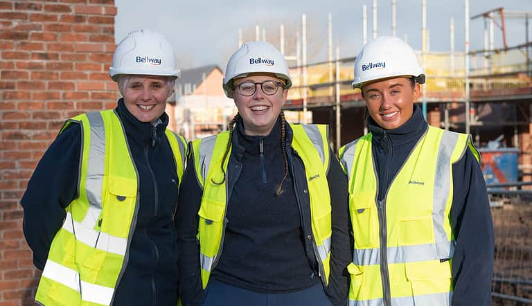 Media 2131 all female site team