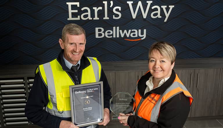 Media 2821 betterwithbellway healthsafety earls way peter lawrie 003